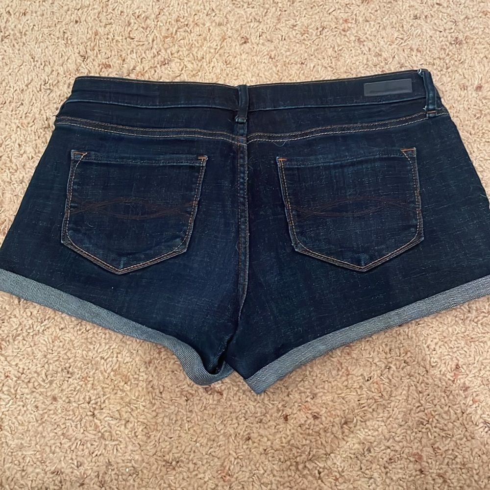 Low Rise Abercrombie shorts - Picture 2 of 3